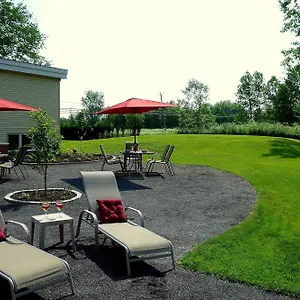 ** Hotel Hôtel-auberge Objectif Santé Canada